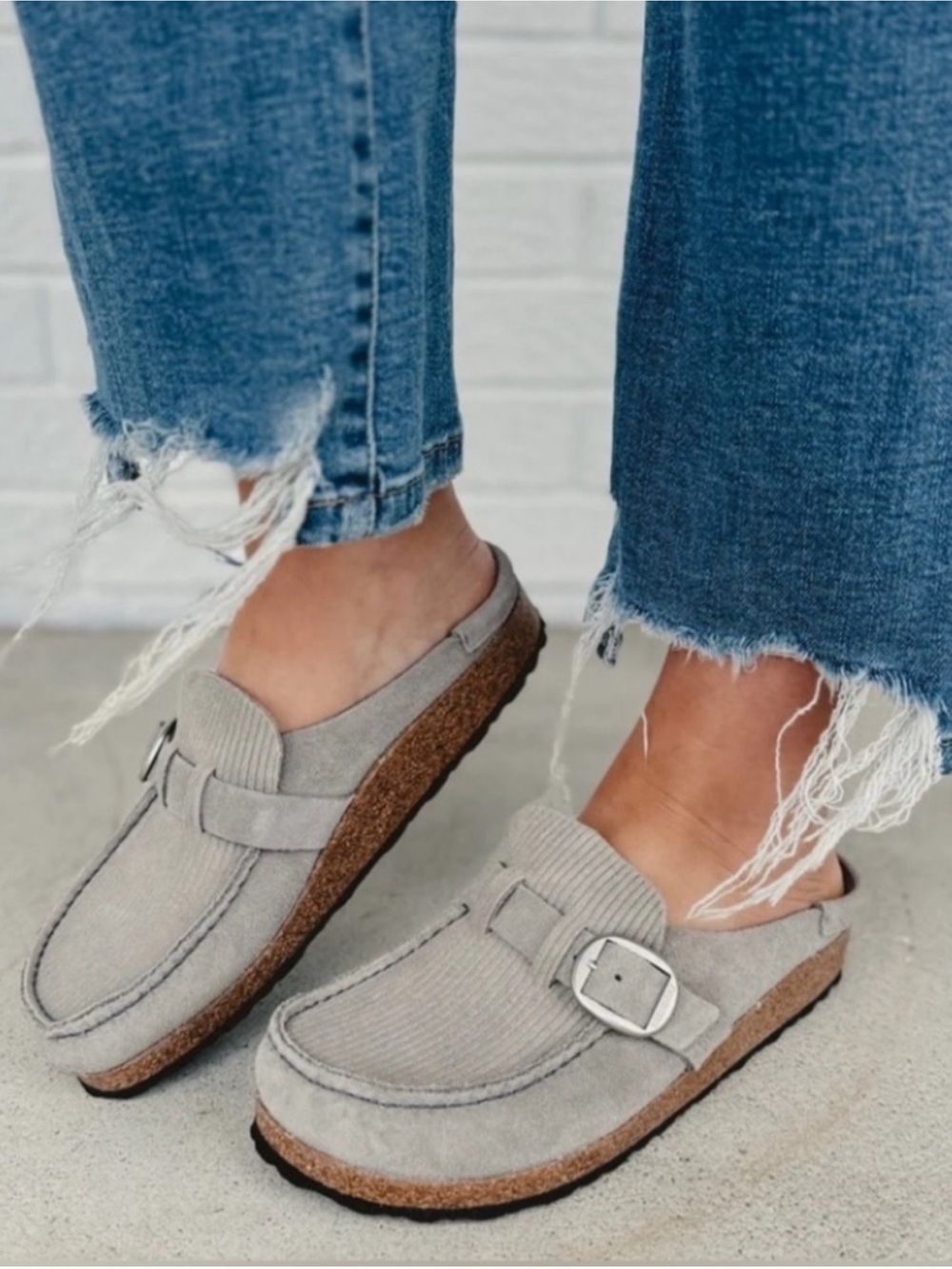 Birkenstock Womens Buckley Light Gray Suede Corduroy Buckle Mule Clogs Sz 42